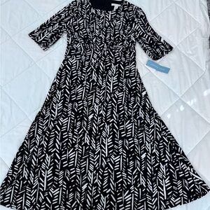 London Times Black and White Long Sleeve Dress